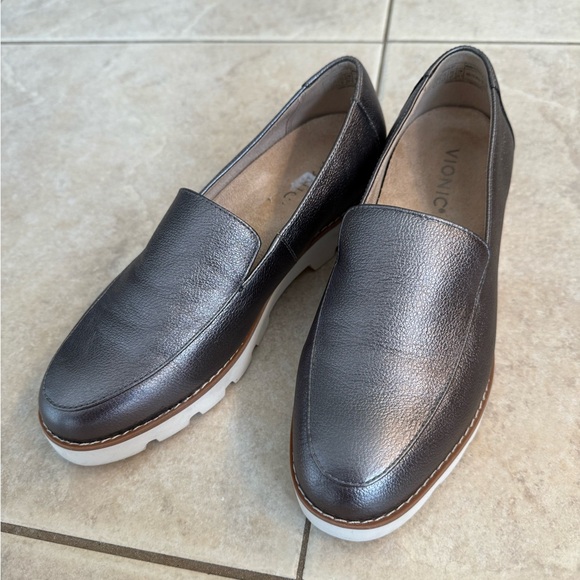 Vionic Kensley NEW pewter women's loafer - Picture 3 of 11